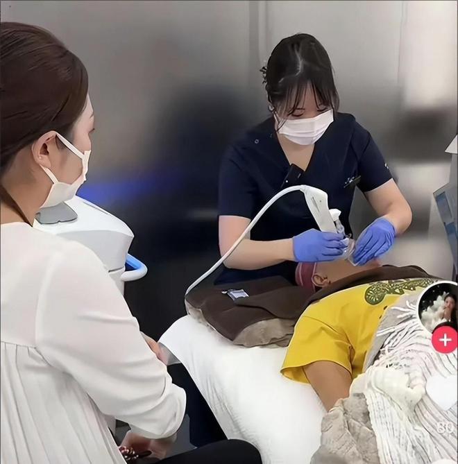 术曝光脸色发黑引发担忧金龟子美容很享受PG麻将胡了2试玩61岁王宁日本换血手(图13)